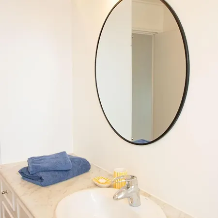 Family 3 Bedrooms With Garden