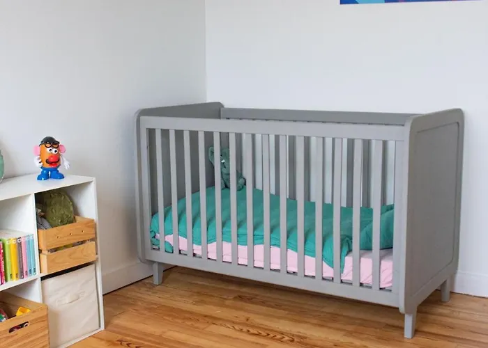 Family 3 Bedrooms With Garden 度假居